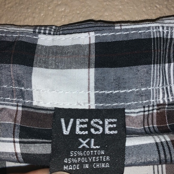 Vese button up XL plaid long sleeve shirt - Picture 3 of 3